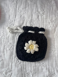 Daisy Crochet Earpiece Pouch - Black